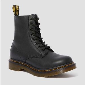 Doc Martens 1460 Pascal Virginia Leather Boots